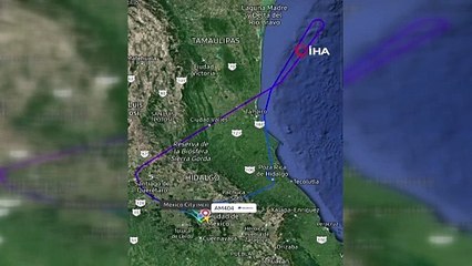 Meksika'da yolcu uçağına yıldırım düştü