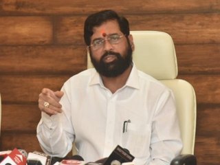 Descargar video: CM Eknath Shinde Mantralaya Office : मुख्यमंत्री एकनाथ शिंदेंच्या दालनात बाळासाहेबांची प्रतिमा