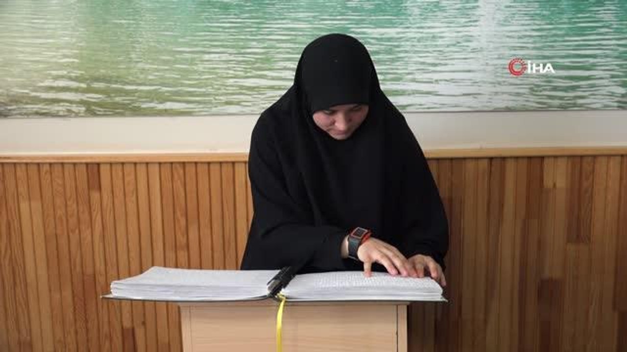 Doğuştan görme engelli Şeyma Nur hafız oldu