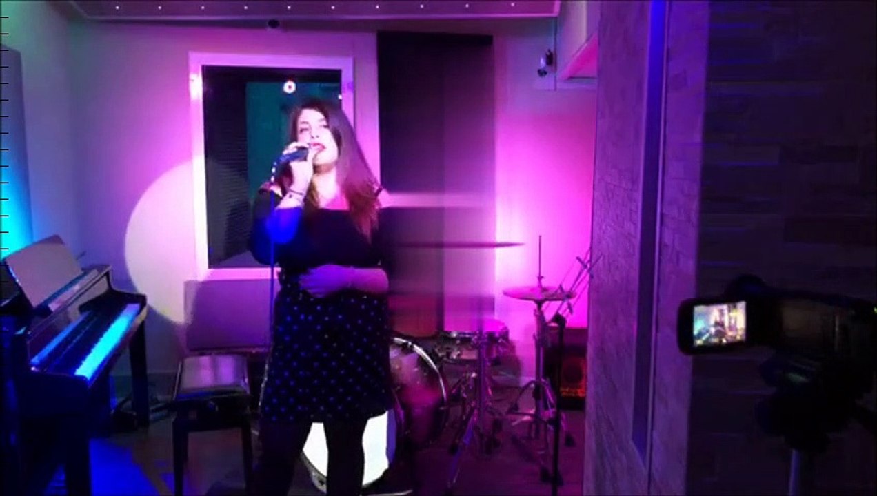 Chiara Martone (You make me feel like)A natural woman - cover