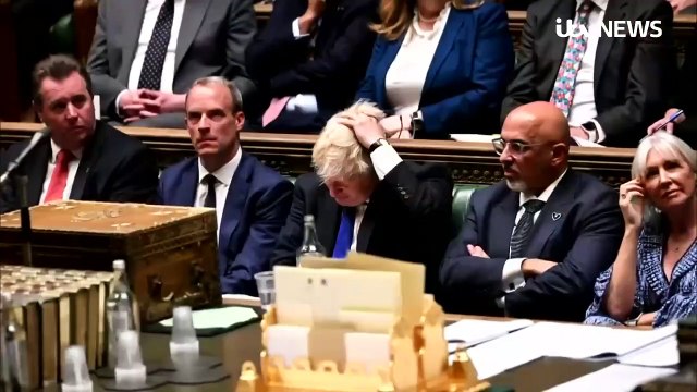 Boris Johnson sacks Michael Gove as ministers pile pressure on PM to resign _ IT