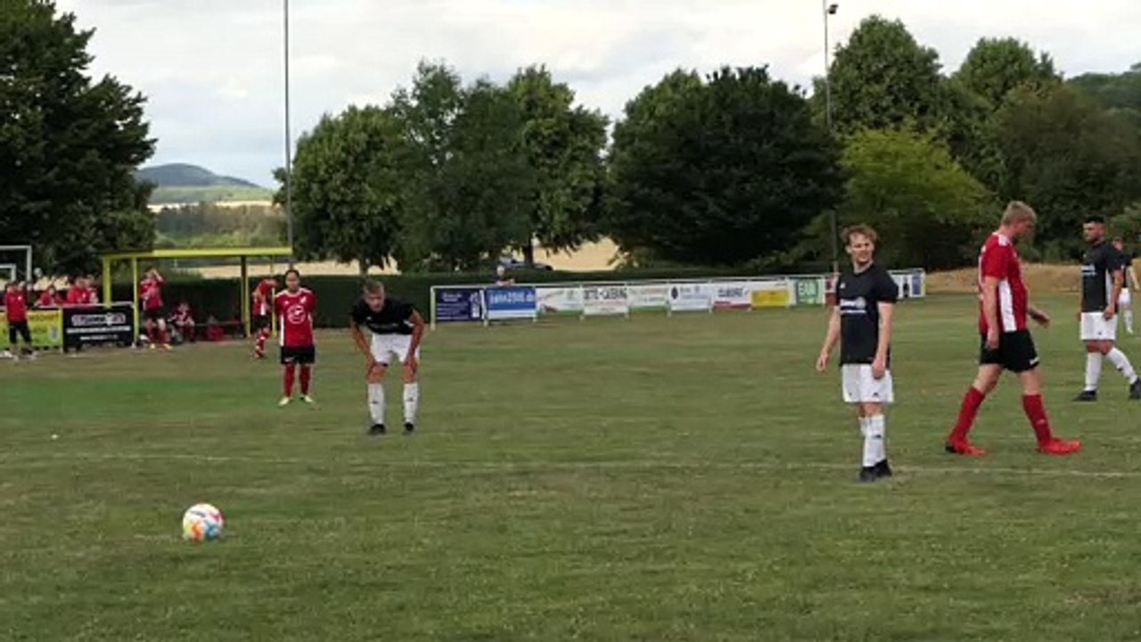 Tor für Dramfeld gegen Ballenhausen per Foulelfmeter