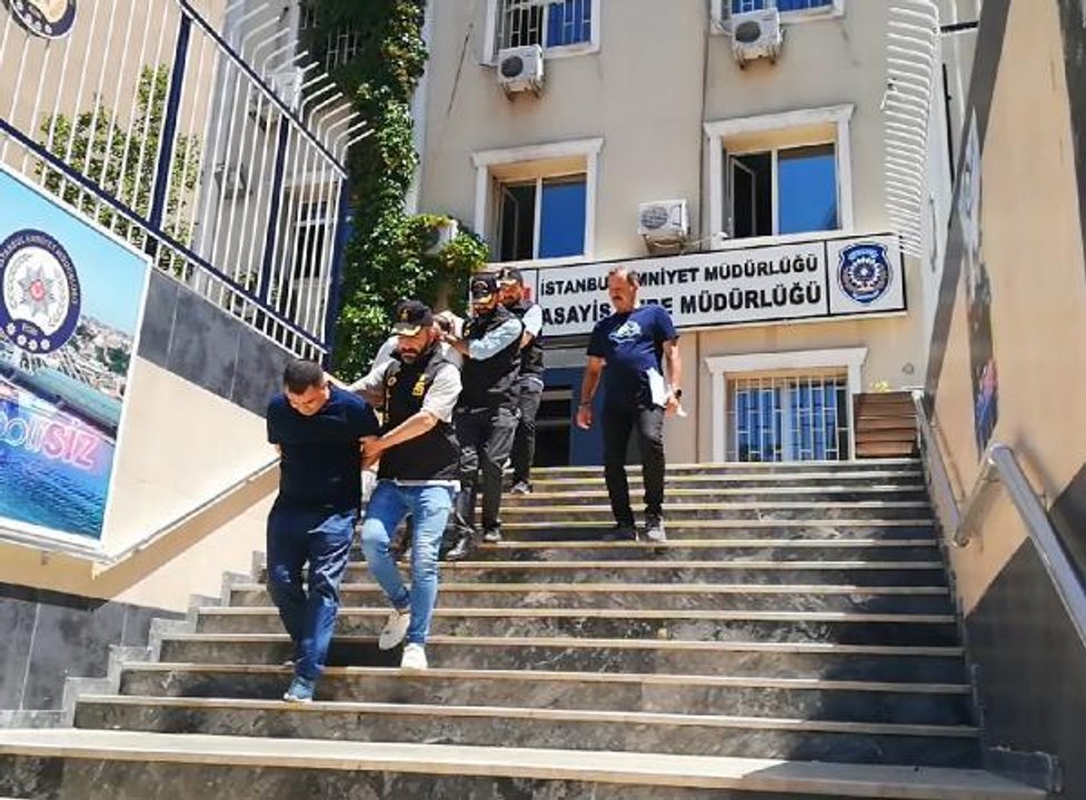 SARIYA BOYADIKLARI ÇAKMAĞI ALTIN DİYE SATTILAR