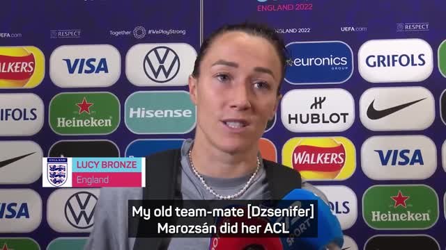 Footballing world show their support for Alexia Putellas