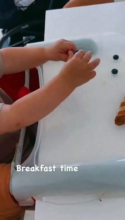 Χριστίνα Μπόμπα: Οι κόρες της τρώνε πρωινό μόνες τους! Η απίθανη στιγμή και η περήφανη μαμά