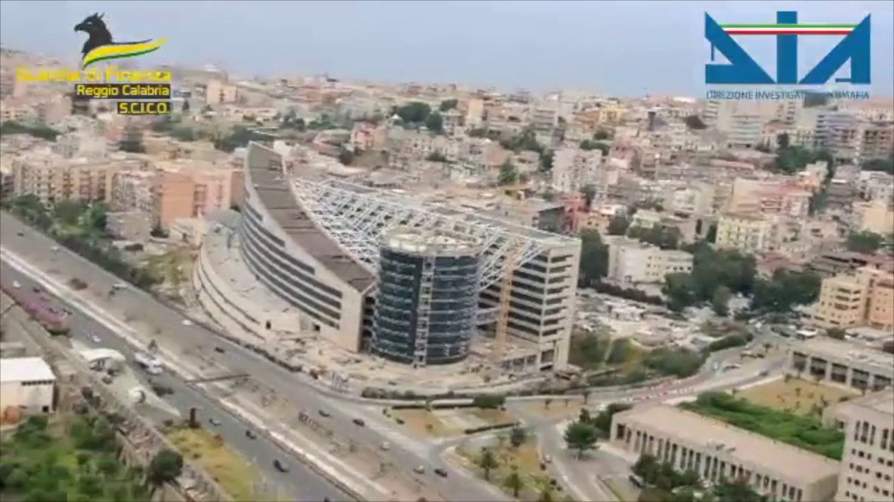 Reggio Calabria, Guardia di Finanza sequestra  15 mln a imprenditore