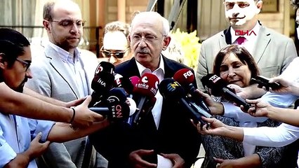 Kılıçdaroğlu, 28 Şubat mağdurlarından Sultan Kara ve ailesini evinde ziyaret etti