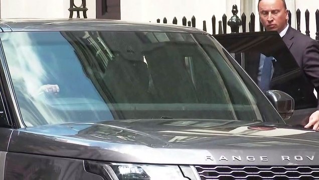 Boris Johnson dimite como líder conservador