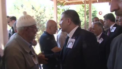 Bakan Koca: "Bir baba, bir evlat, bir eş, bir hekim kardeşimizi hayattan kopardılar. Cahilce katledildi"