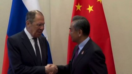 A Bali vertice tra Sergei Lavrov e l'omologo cinese Wang Yi