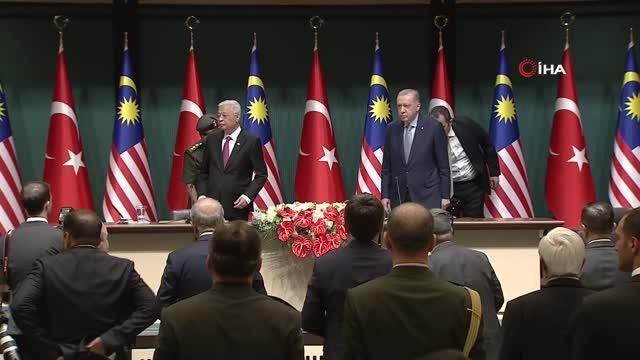Cumhurbaşkanı Erdoğan: Salgına rağmen ticaret hacmimiz geçen yıl 3.5 milyar dolar seviyesini aşmıştır.