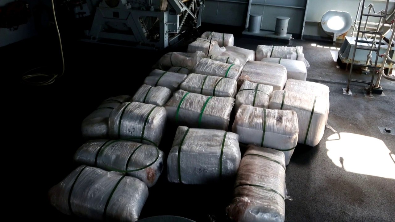 بريطانيا تكشف تفاصيل ضبط شحنة أسلحة إيرانية متطورة بطريقها للحوثيين