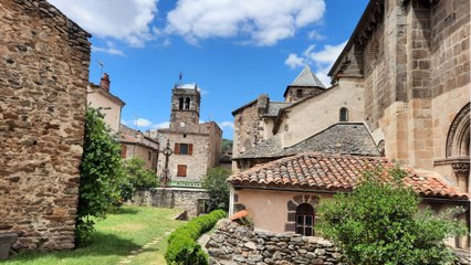 Les orgues de Chadecol à Blesle en Haute-Loire