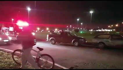 Colisão envolvendo carro e moto deixa jovem ferido no Guarujá