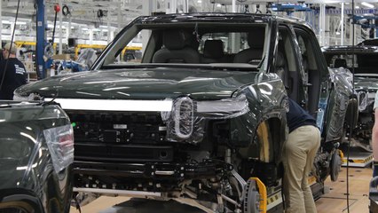 Rivian confirms it's on track to build 25000 electric vehicles this year