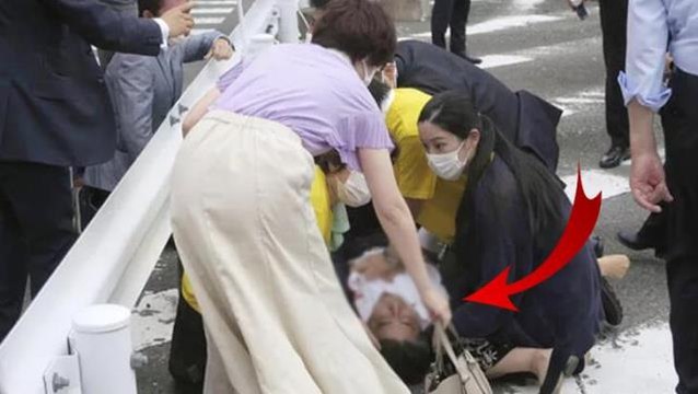 Eski Japonya Başbakanı Şinzo Abe, silahla vuruldu