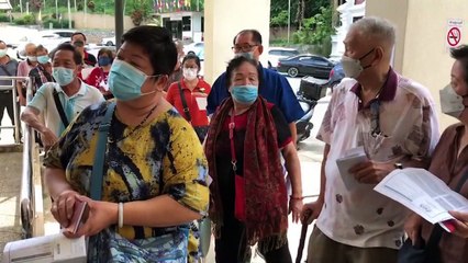 นักท่องเที่ยวชาวไทย มาเลย์ สิงคโปร์ แห่เข้าด่านเบตงวันหยุดสัปดาห์คึกคัก
