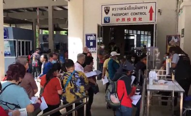 นักท่องเที่ยวไทย มาเลย์ สิงคโปร์ แห่เข้าด่านเบตง วันหยุดสุดสัปดาห์คึกคัก