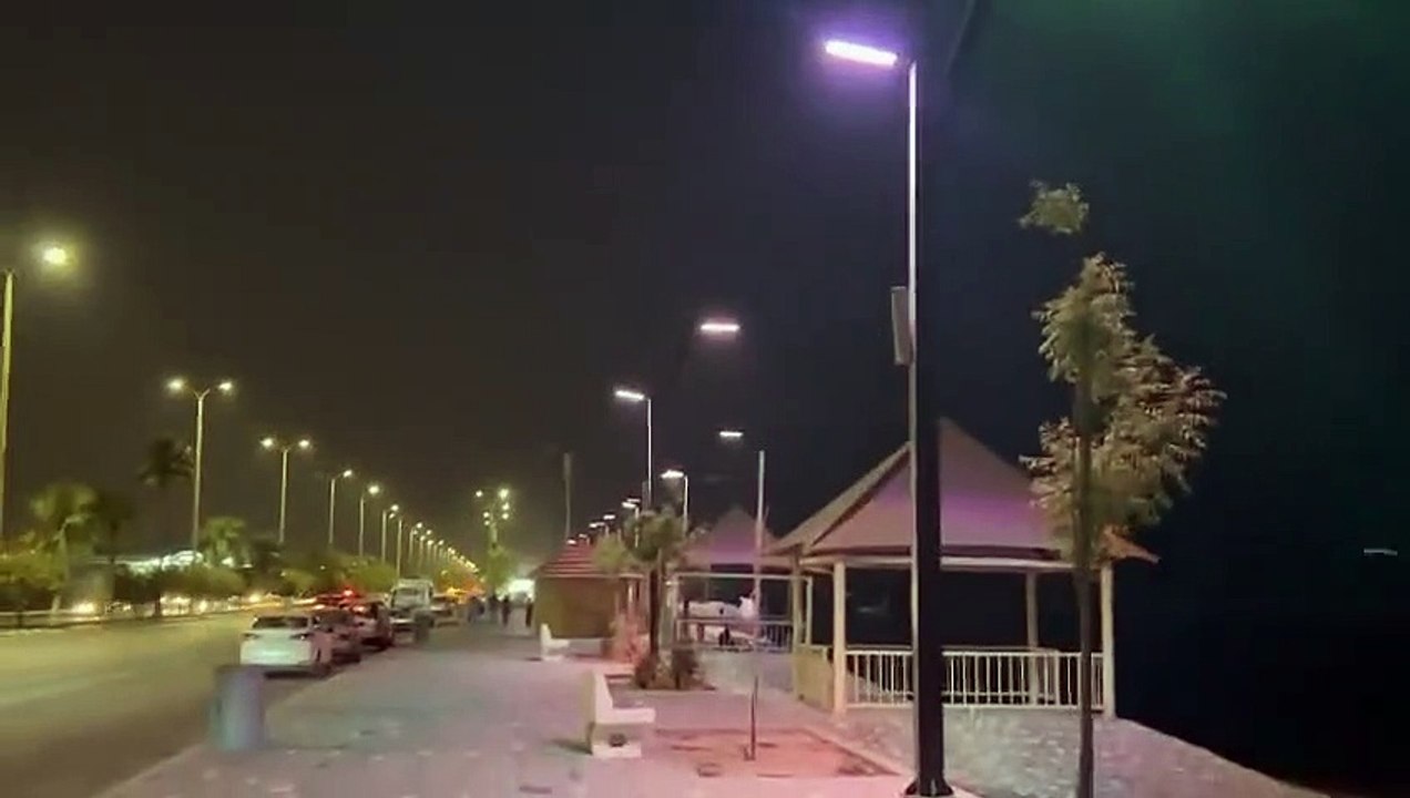 تكبيرات العيد تصدح في ممشى طريق الملك عبداللّه بالدمام
