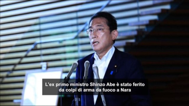 Spari contro l'ex premier giapponese Shinzo Abe: è grave