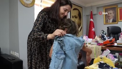 AK Parti Yunusemre teşkilatı 500 çocuğu sevindirdi