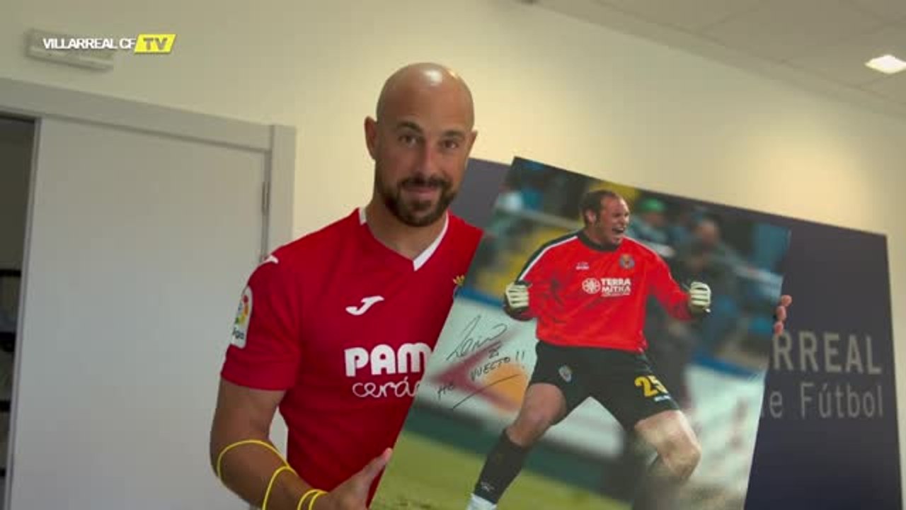 Ex-Bayern-Keeper Reina bei Villarreal vorgestellt