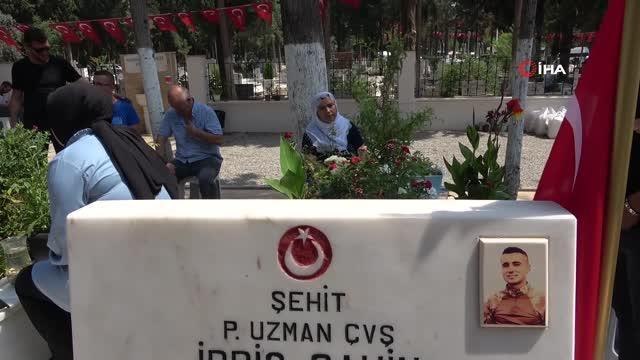Şehit annesi: Biz Mehmetçiklerimizin sayesinde ayaktayız, bir gitse de bin geliyor