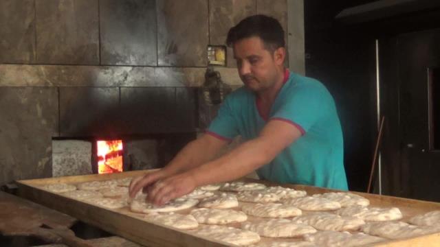 Son dakika haberleri! Kadirli'de Ekmeğe Zam Geldi Vatandaş Tepki Gösterdi: Bir Ekmek Yiyorduk Onu da Yiyemez Olduk