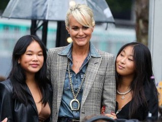Laeticia Hallyday : accusée de mettre la scolarité de ses filles "en péril", elle met les choses au clair !