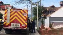 Bombeiros entram em prédio após incêndio em Florianópolis