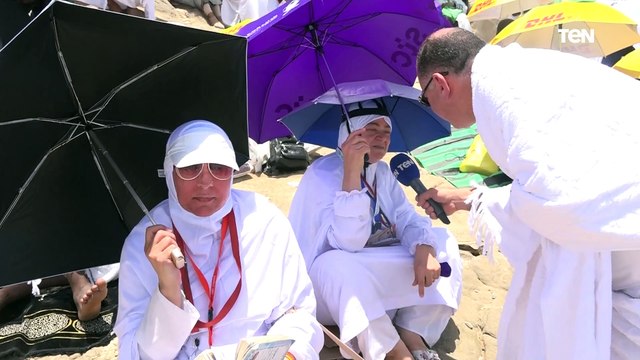 الإعلامي نشأت الديهي يلتقي حجاج بيت الله الحرام من مختلف الجنسيات على جبل عرفات