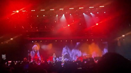 Alicia Keys invite Aya Nakamura sur la scène de l’Accor Arena  pour chanter Djadja