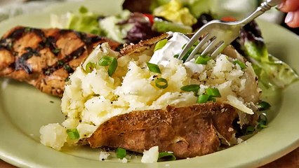 How to Make Leslie's Salty Grilled Potatoes