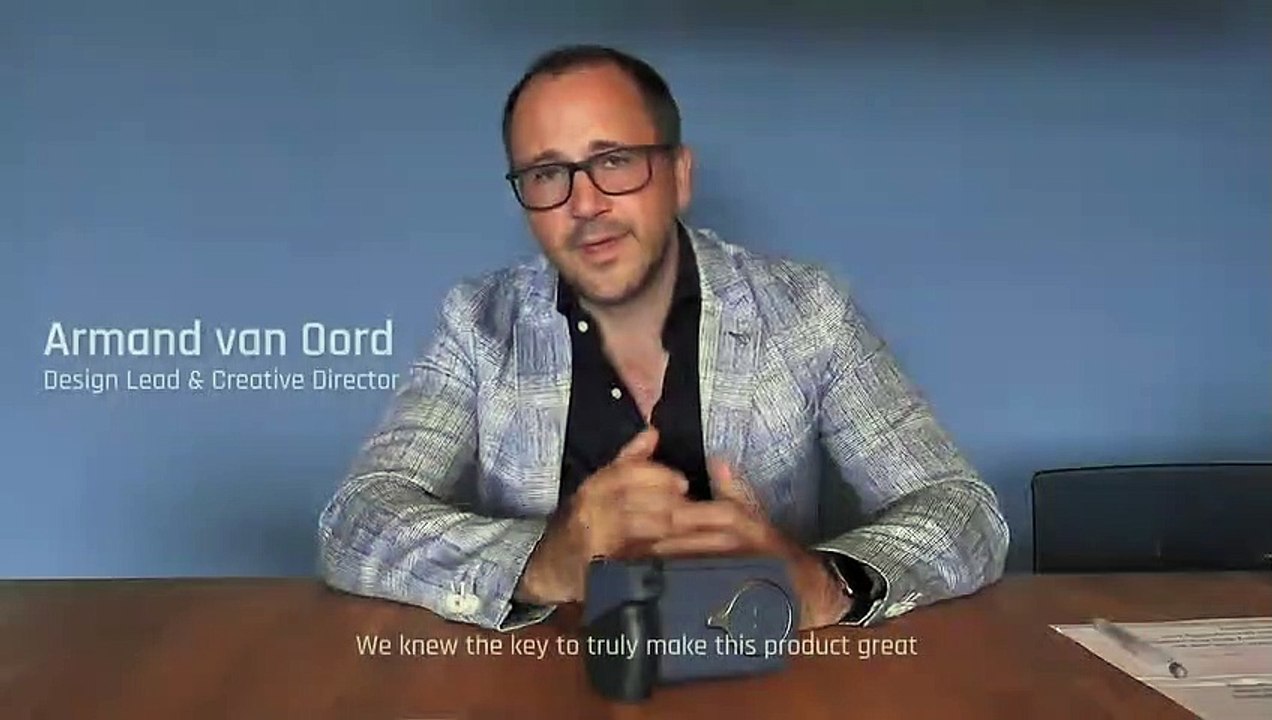 ProGrip- Reassuring Ergonomic Battery Grip for Mobile Phones by SHIFTCAM