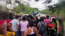 Pobladores de San Ignacio cierran Carretera 200 | CPS Noticias Puerto Vallarta