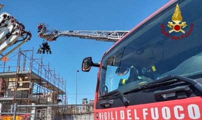 Milano, crolla solaio di un palazzo in costruzione: 4 operai feriti (08.07.22)