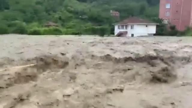 Son dakika haber | KASTAMONU - Jandarmanın sel bölgesindeki çalışmaları kliple anlatıldı