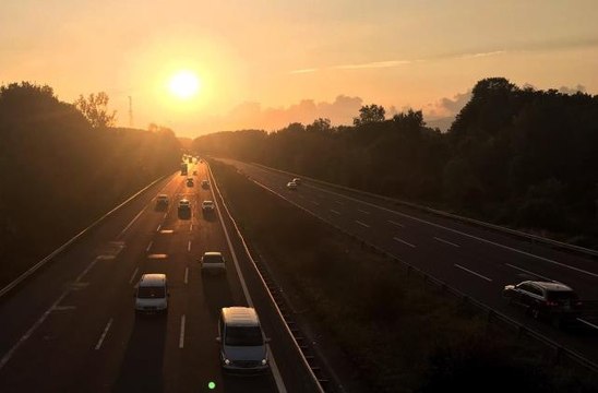 Anadolu Otoyolu'nun Düzce ve Bolu kesiminde bayram trafiği sürüyor