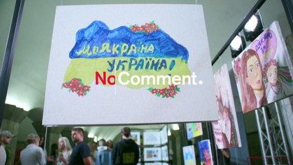 Kinder malen den Krieg in der Ukraine