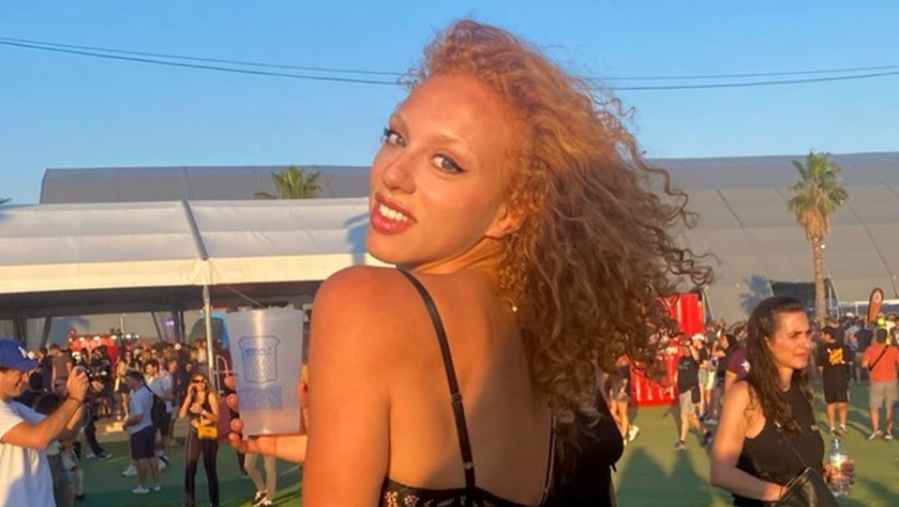 In Spitze und Mini-Rock: Anna Ermakova lässt's krachen