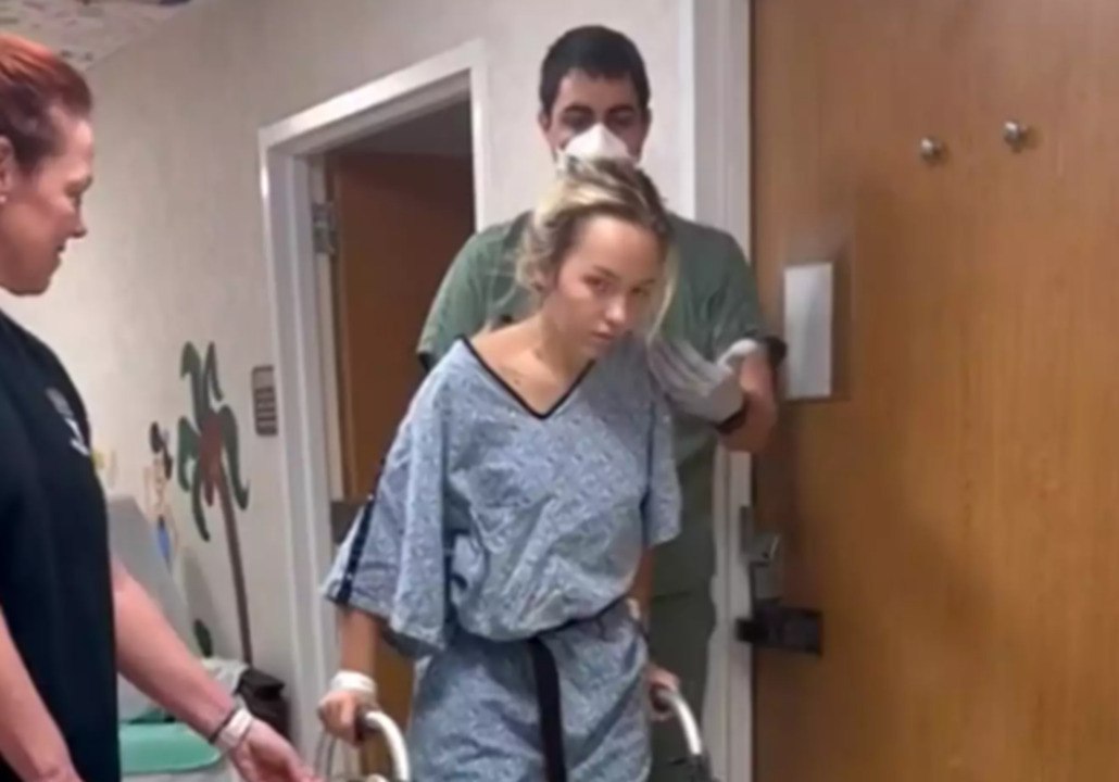 Teen Cheerleader Who Survived Shark Attack Takes First Steps After Leg Amputation: 'Such a Warrior'