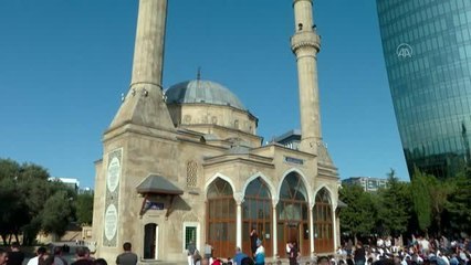 Azerbaycan'da Kurban Bayramı kutlanıyor