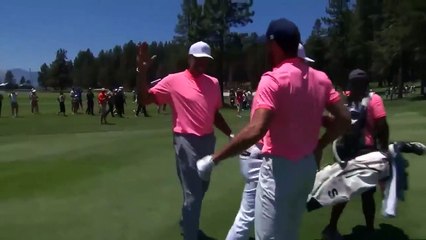 Video herunterladen: Steph Curry réalise un sublime eagle au golf