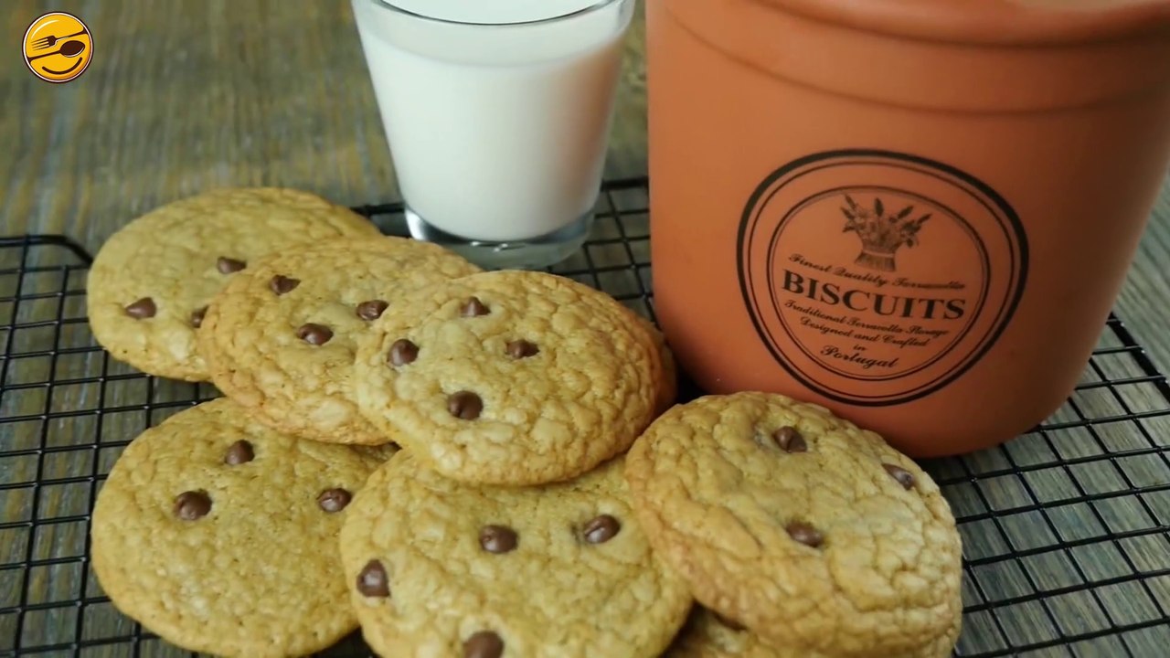 The Best Chocolate Chip Cookies recipe by Yummilicious