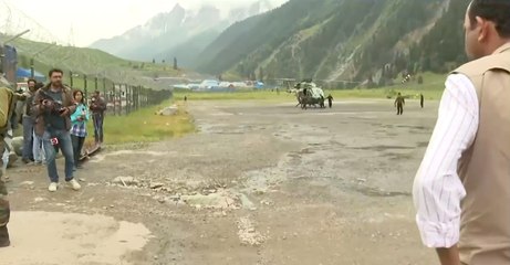 Скачать видео: Amarnath Cloudburst : अमरनाथ गुफा के पास बादल फटने से अब तक 16 लोगों की गई जान