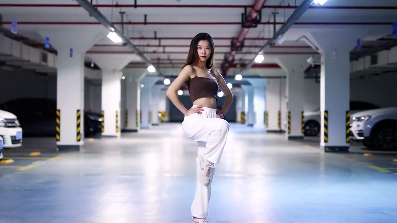 Dance Lovely Girl