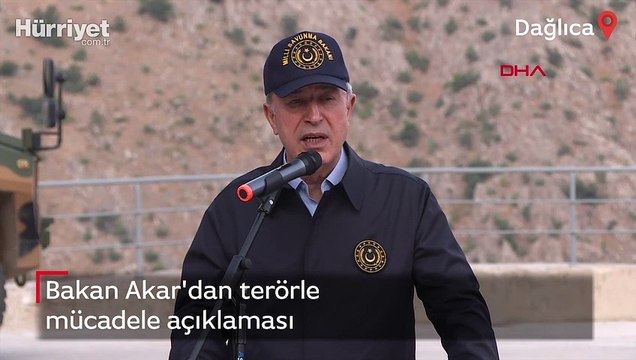 Bakan Akar, beraberindeki TSK komuta kademesi ile Dağlıca'da