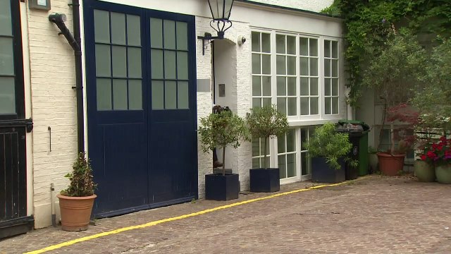 Sunak ignores questions from reporter as he leaves home