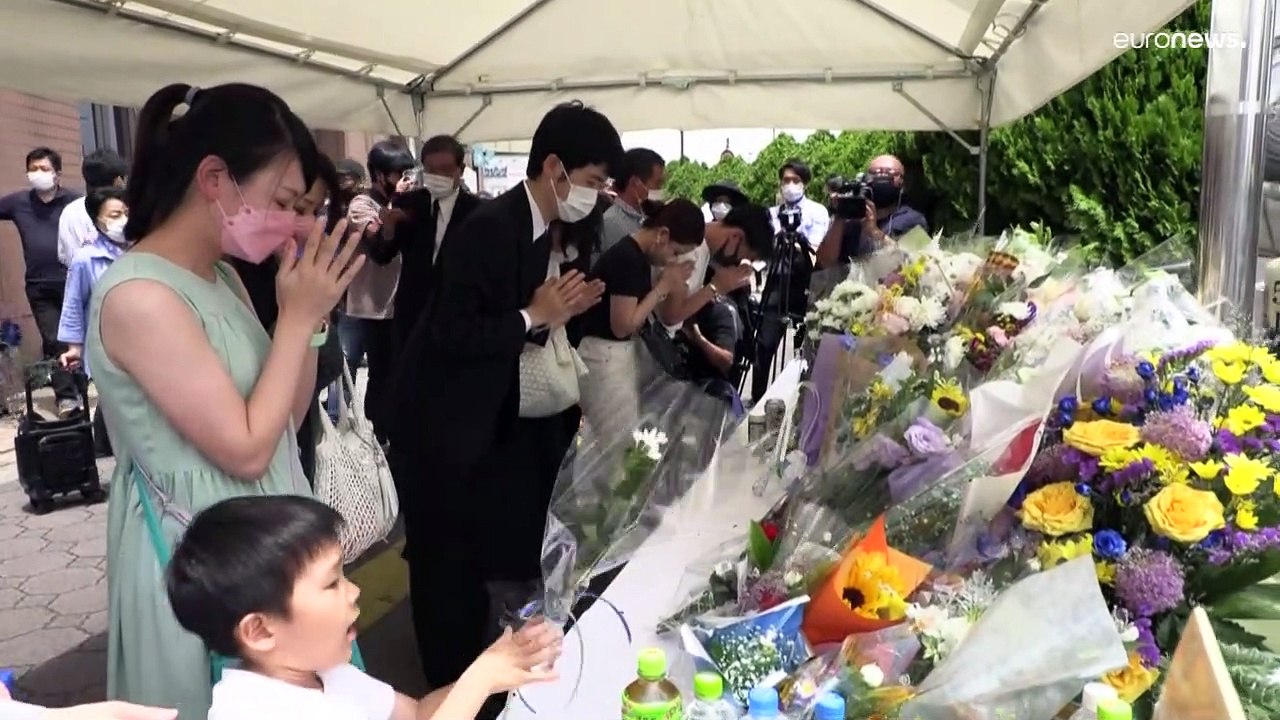 'Fassungslos und zutiefst traurig': Weltweite Bestürzung nach Tod Shinzo Abes