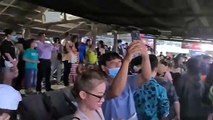 Đại nhạc hội EDM Vũng Tàu gặp “biến” thời tiết: Khán giả nháo nhác tìm chỗ trú mưa